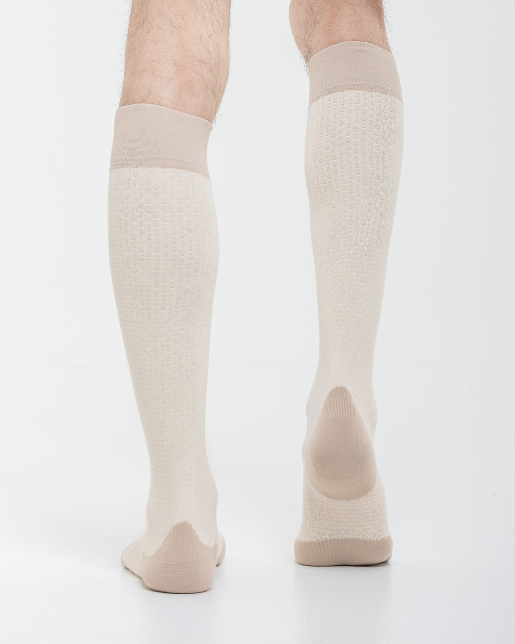 Cardo Radura Strata Lite Knee High socks in Dove, rear view showing the reinforced heel.