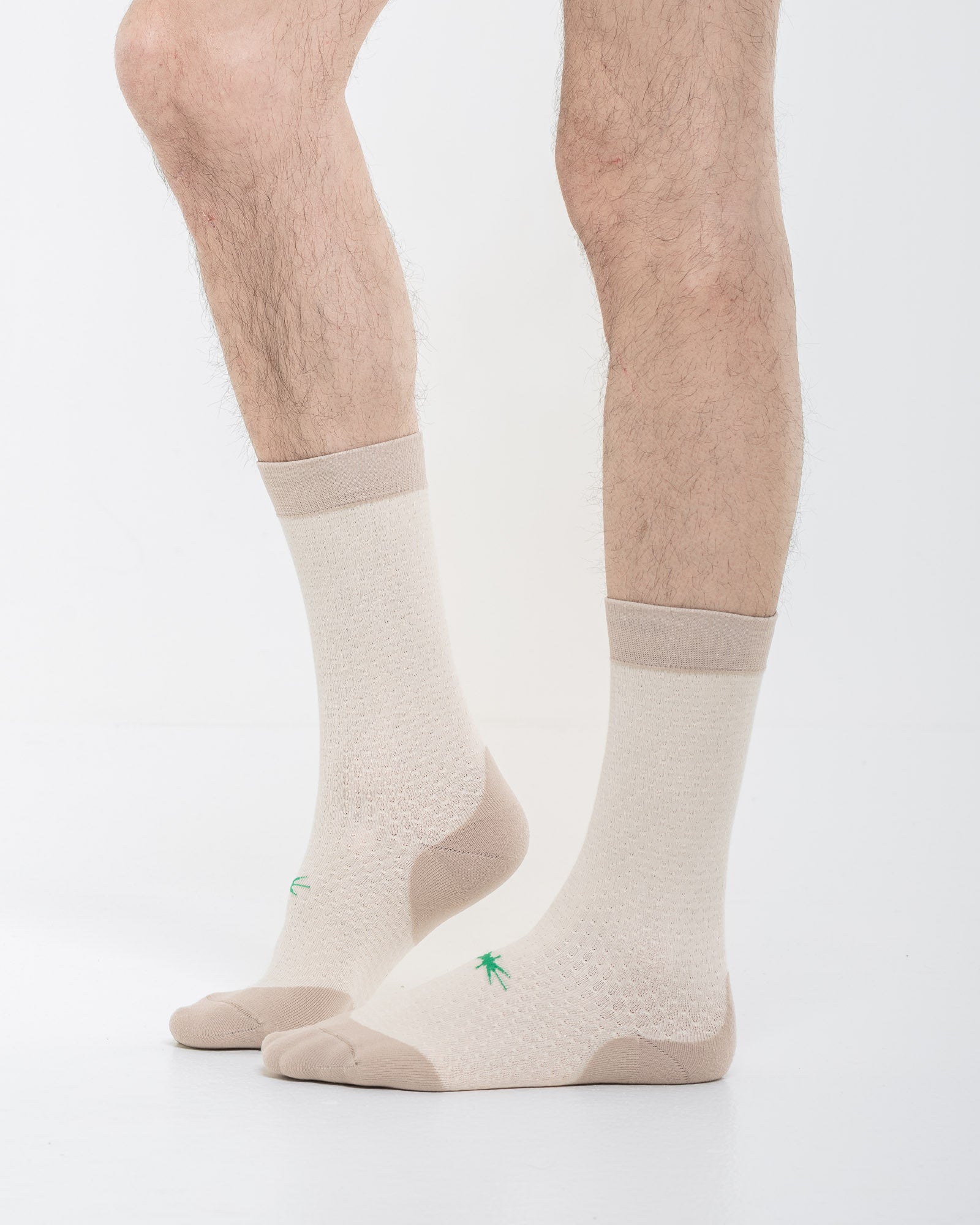 Cardo Radura Strata Lite Half Calf socks in Dove, side view showing the cushioned heel and toe.