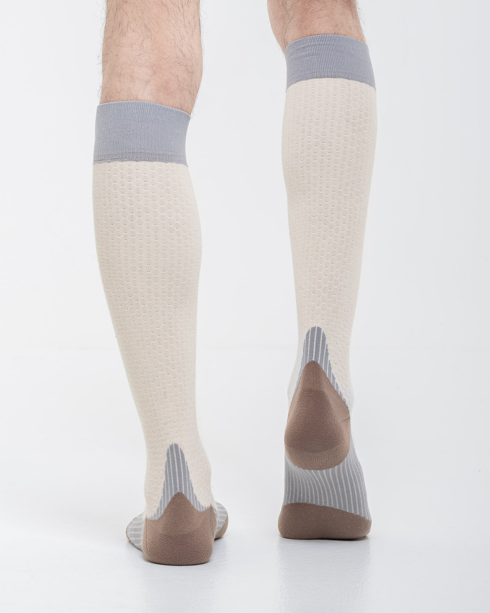 Cardo Radura Strata Knee High socks in ecru, grey and brown, rear view showing the reinforced heel.